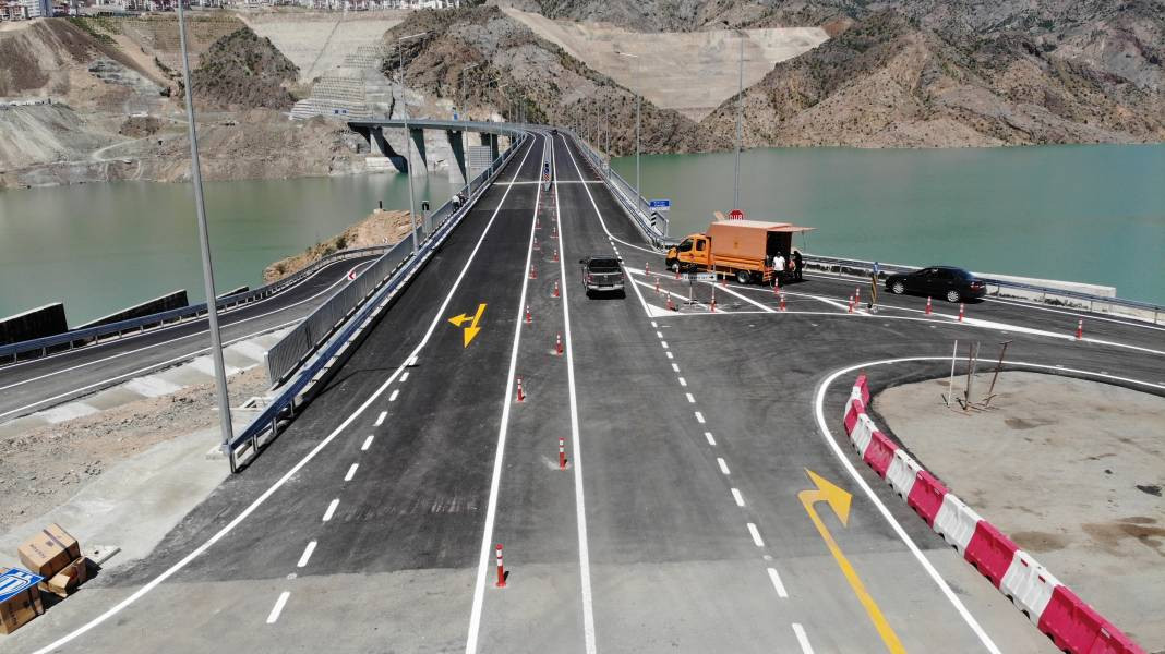 Yusufeli Merkez Viyadüğü hizmete açıldı! 15,5 kilometre kısaldı - Resim: 19